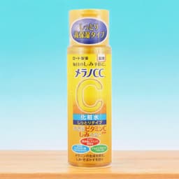 Melano CC Medicated Whitening Anti-Spot Essence Lotion 1
