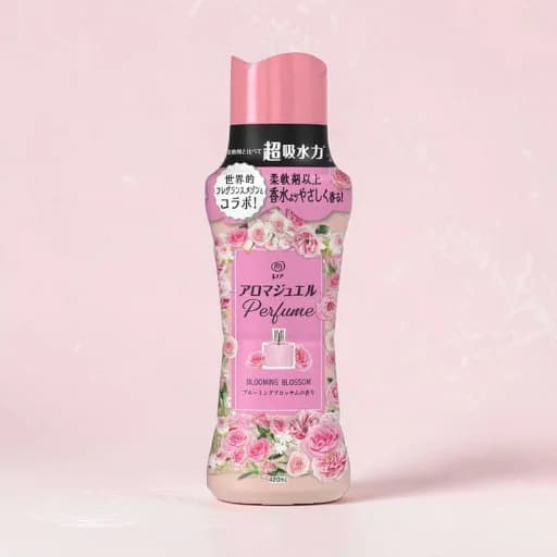 Lenor Happiness Fabric Softening Bottle, Scent Booster, Blooming Blossom Scent (420ml)